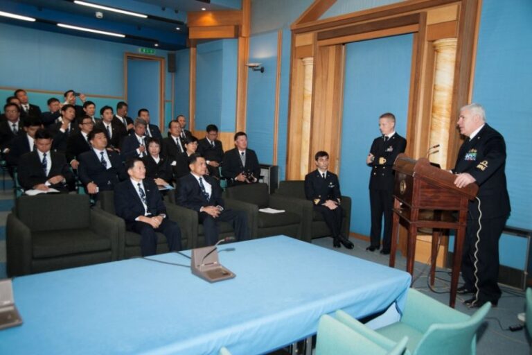 Allievi scuola di guerra Marina Thailandese in visita a Palazzo Marina