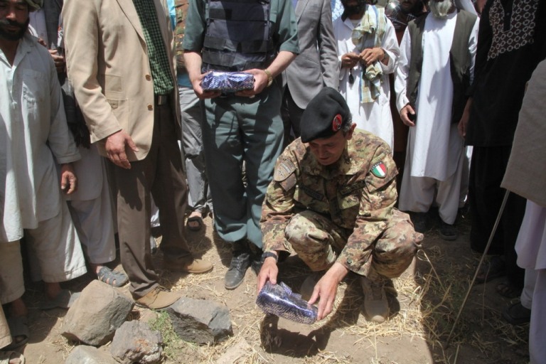 Afghanistan: il Provincial Reconstruction Team italiano avvia due progetti a sostegno della popolazione nella provincia di Herat