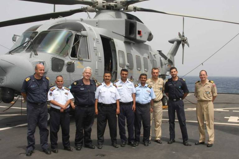 Una delegazione della Guardia Costiera yemenita visita Nave San Marco
