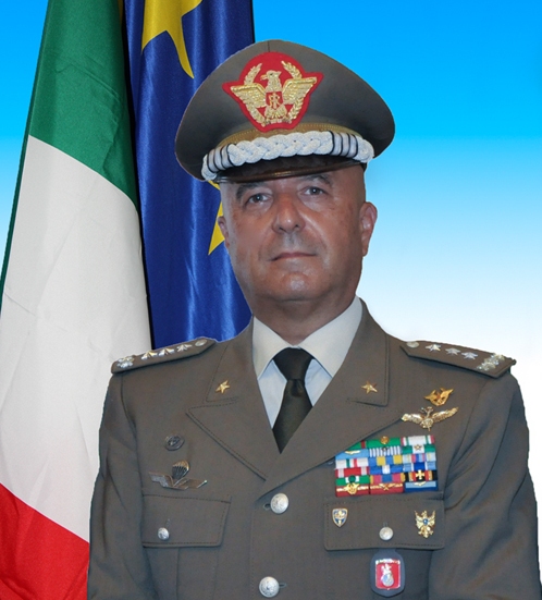 Il Generale Bernardini  al Centro Addestrativo   Aviazione Esercito